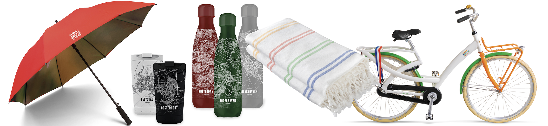 Een rode paraplu, verschillende drinkflessen, een gestreepte deken en een fiets met kleurrijke details op een witte achtergrond.